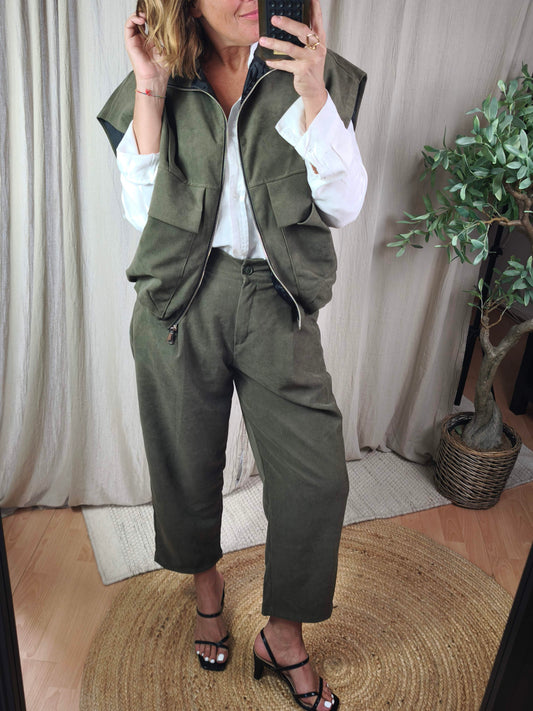 Ensemble kaki