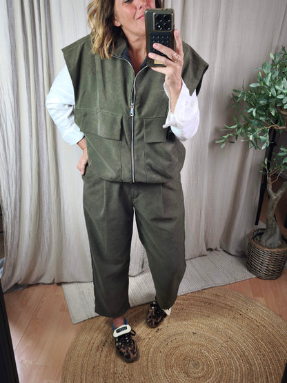 Ensemble kaki