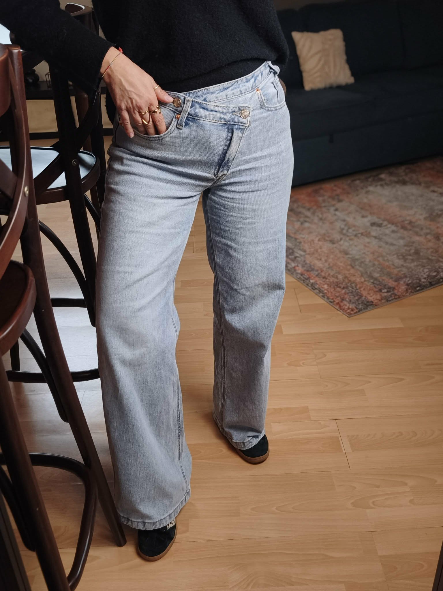 Selected Variant Image