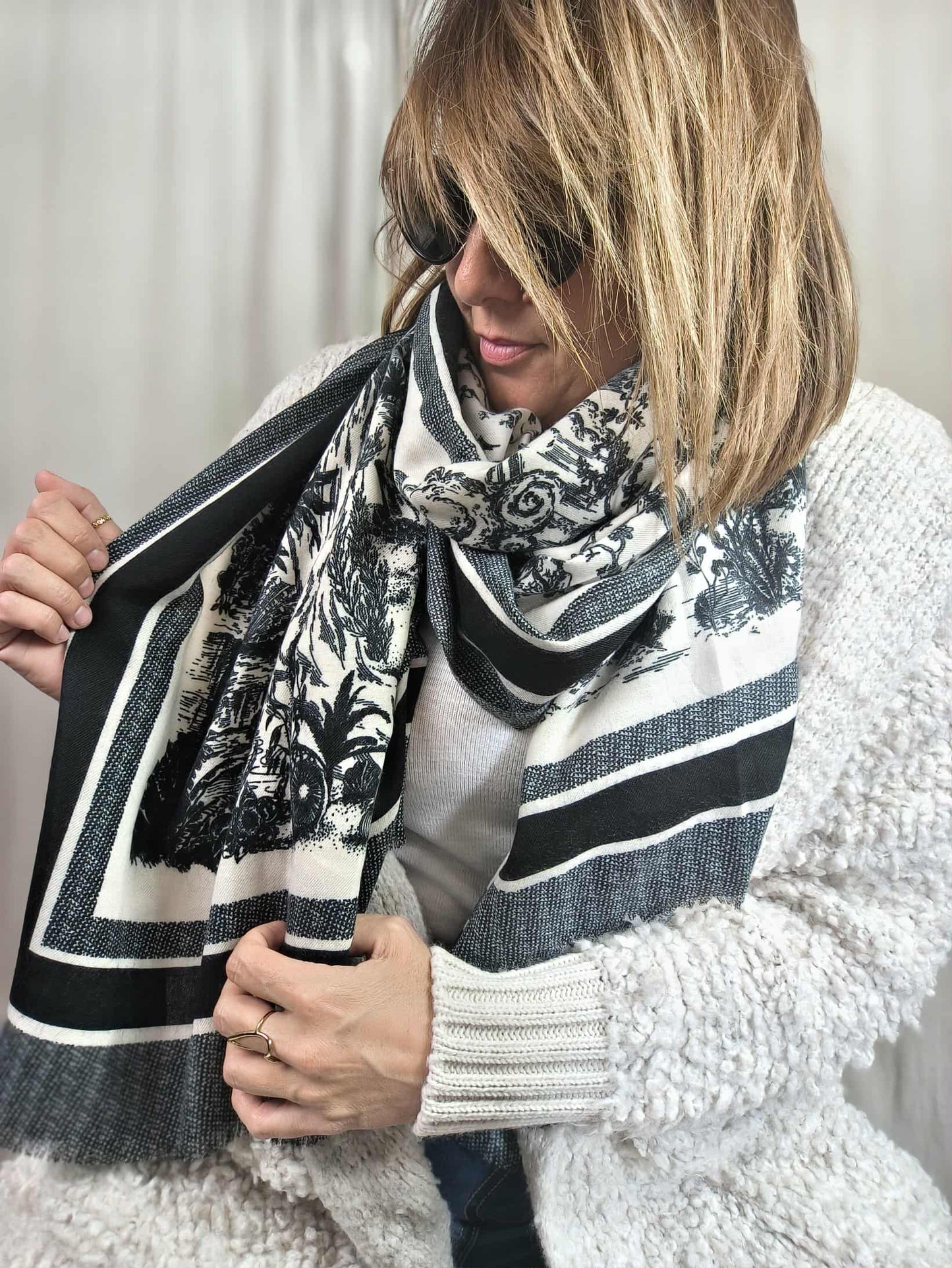 Foulard toile de Jouy